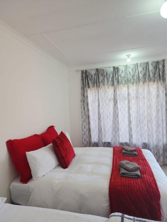 Casa Linda Guest House Newcastle Exterior photo